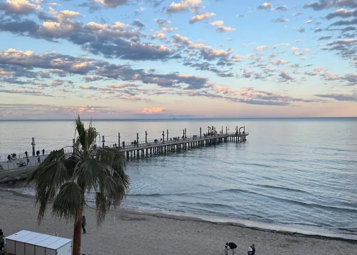 Molo Di Luxury Alassio