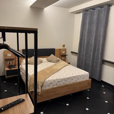 Molo Di Luxury Πανσιόν Αλάσιο